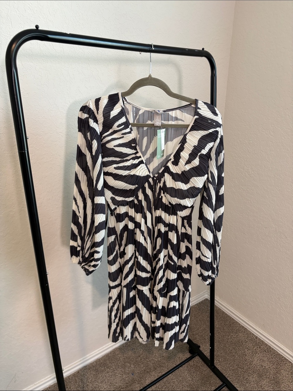 H&M Black and White Zebra-Print V-Neck Long-Sleeve Dress
